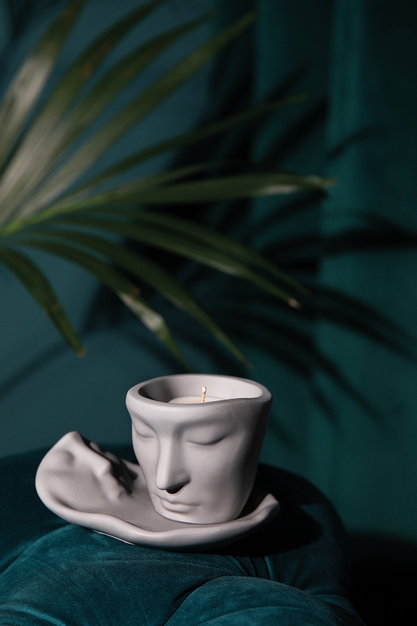 Jasmonite Face Candle & Tray